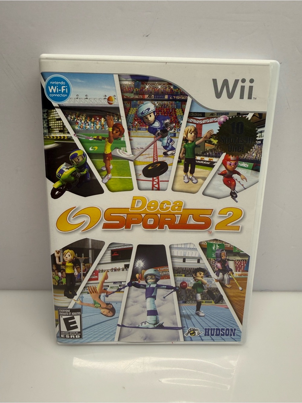 Hudson Jeans White Wii Deca Sports 2 Case with Colorful Cover Art